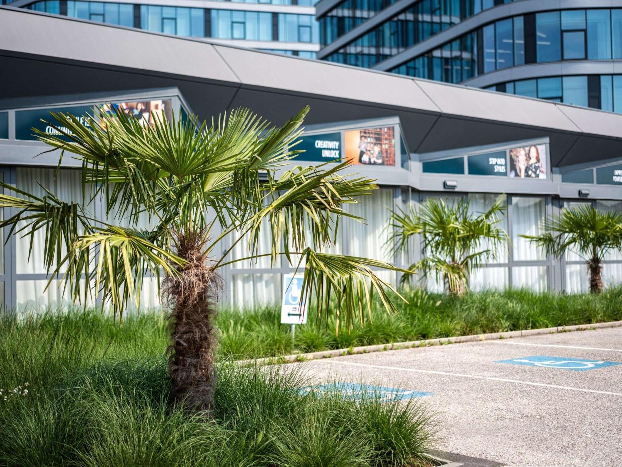 Ibis Styles Hotel 3*